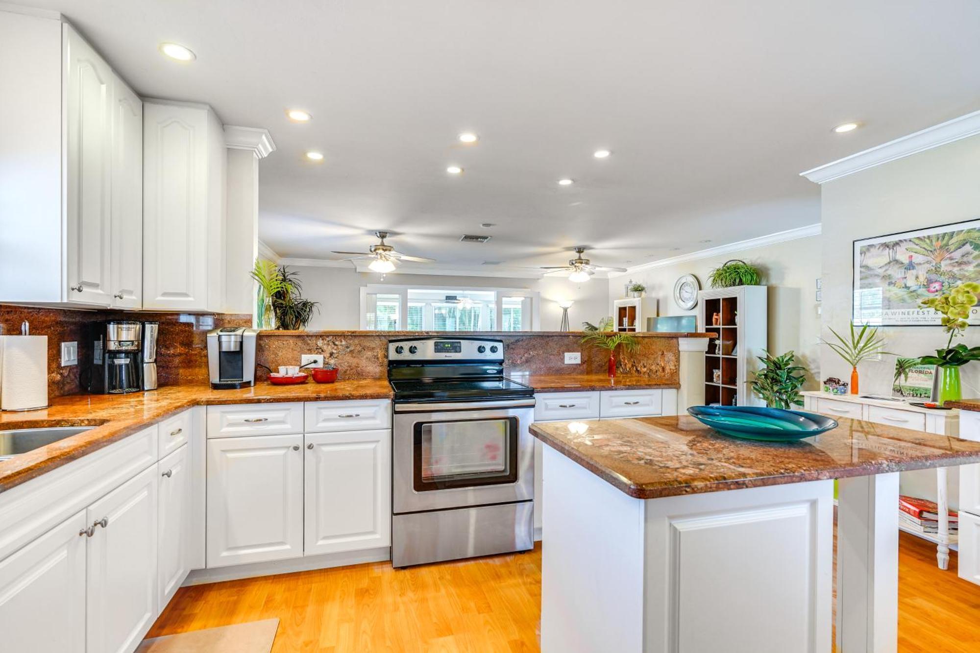 Fort Myers Bungalow - 12 Miles To The Beach! エクステリア 写真